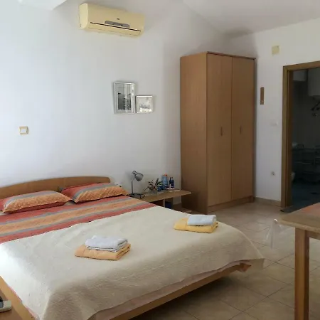 Studio-apartment Over The Sea Apartamento