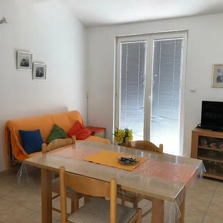Studio-apartment Over The Sea *
